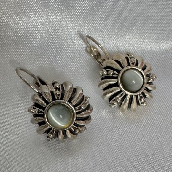 Vintage Silver Grey Glow Style Cabochon Dangle Leverback Earrings - Picture 7 of 10